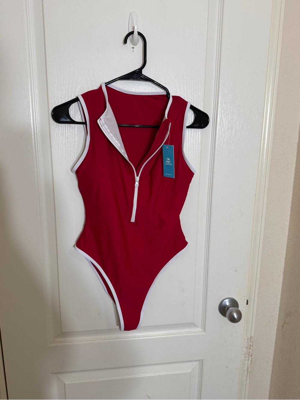 Cupshe Red Contrast Trim Sporty Retro One Piece Swimsuit Zip Front High Cut M